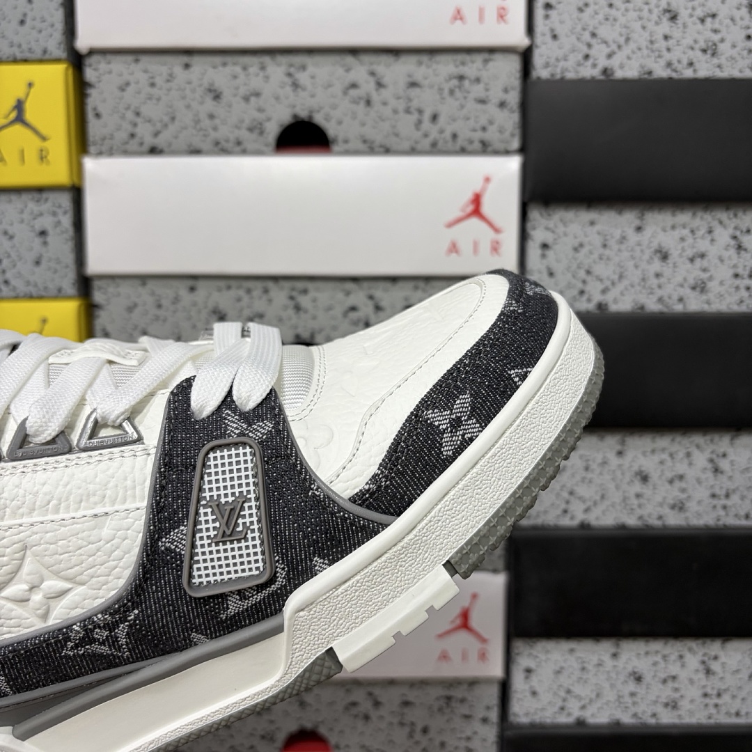 Louis Vuitton Trainer - Image 4