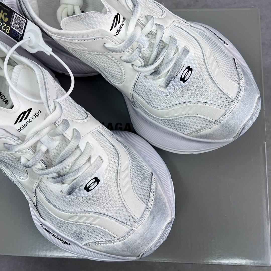 Balenciaga Circuit - Image 34