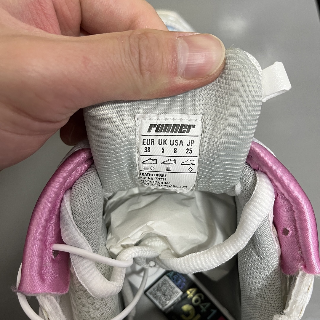 Balenciaga BLCG Runner 7.5 - Image 9