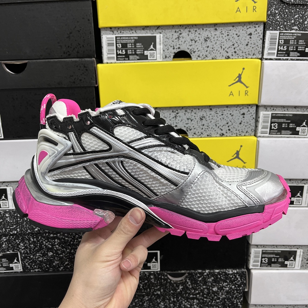 Balenciaga BLCG Runner 7.5 - Image 6