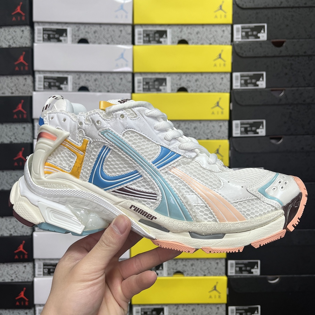 Balenciaga BLCG Runner 7.5 - Image 7