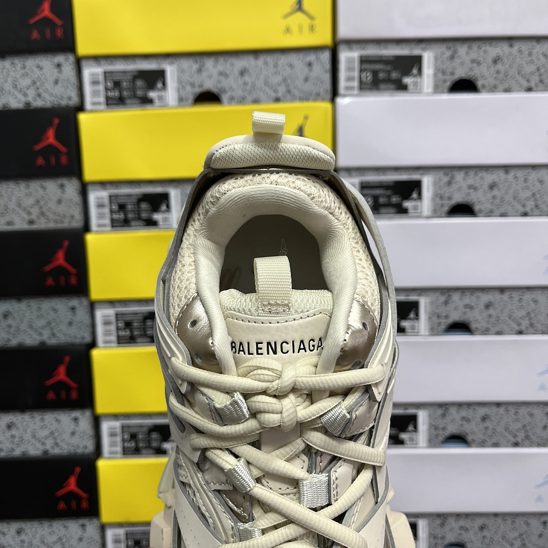 Balenciaga BLCG Track 3.0 - Image 3