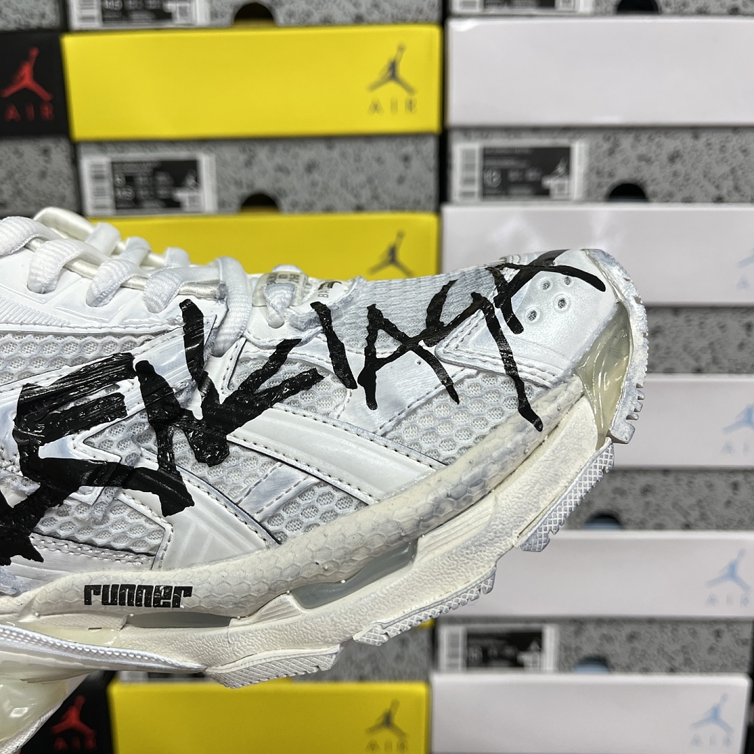 Balenciaga BLCG Runner 7 Gen - Image 9