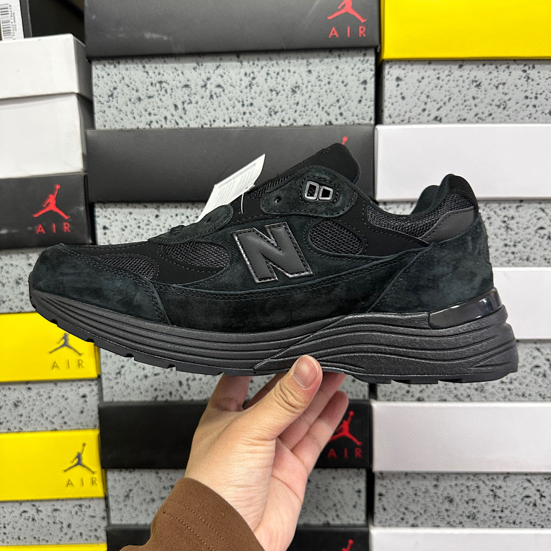 New Balance 992 (Triple Black) - Image 7