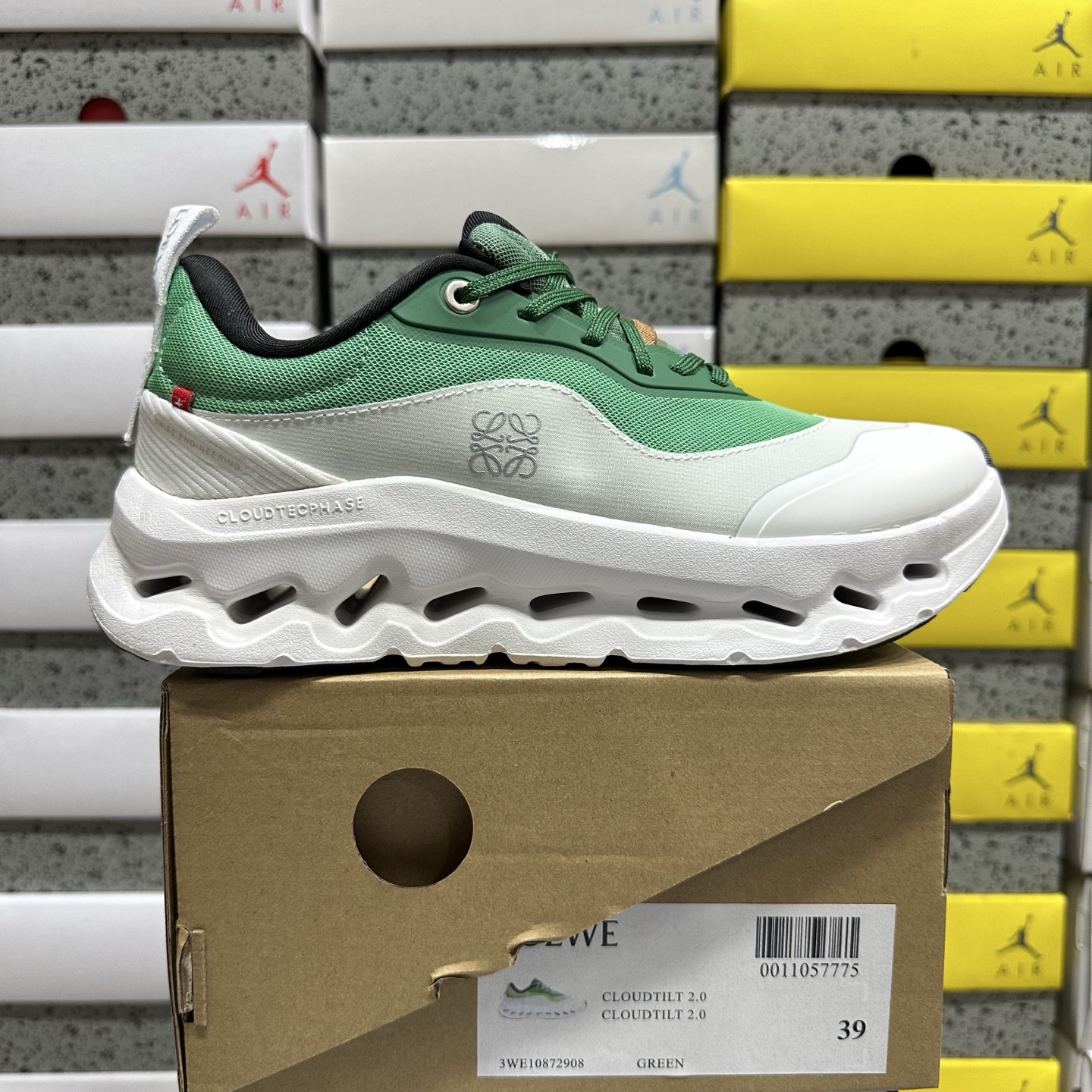 On Running Running Cloudtilt 2 LOEWE Green White 3WE10872908 - Image 11