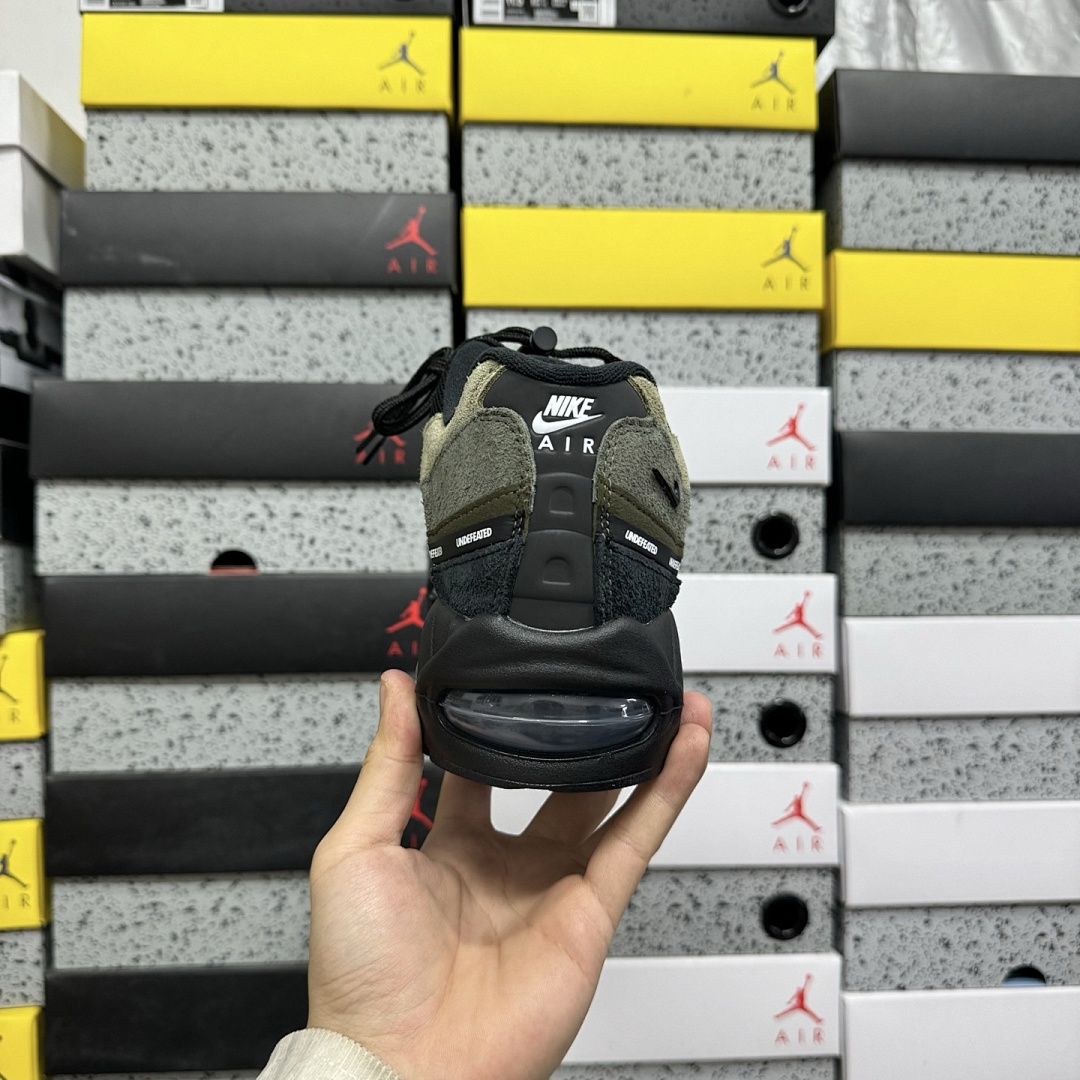 Nike Air Max 95 SP Undefeated Geo La Brea Medium Olive UND (Military Green) - Image 3