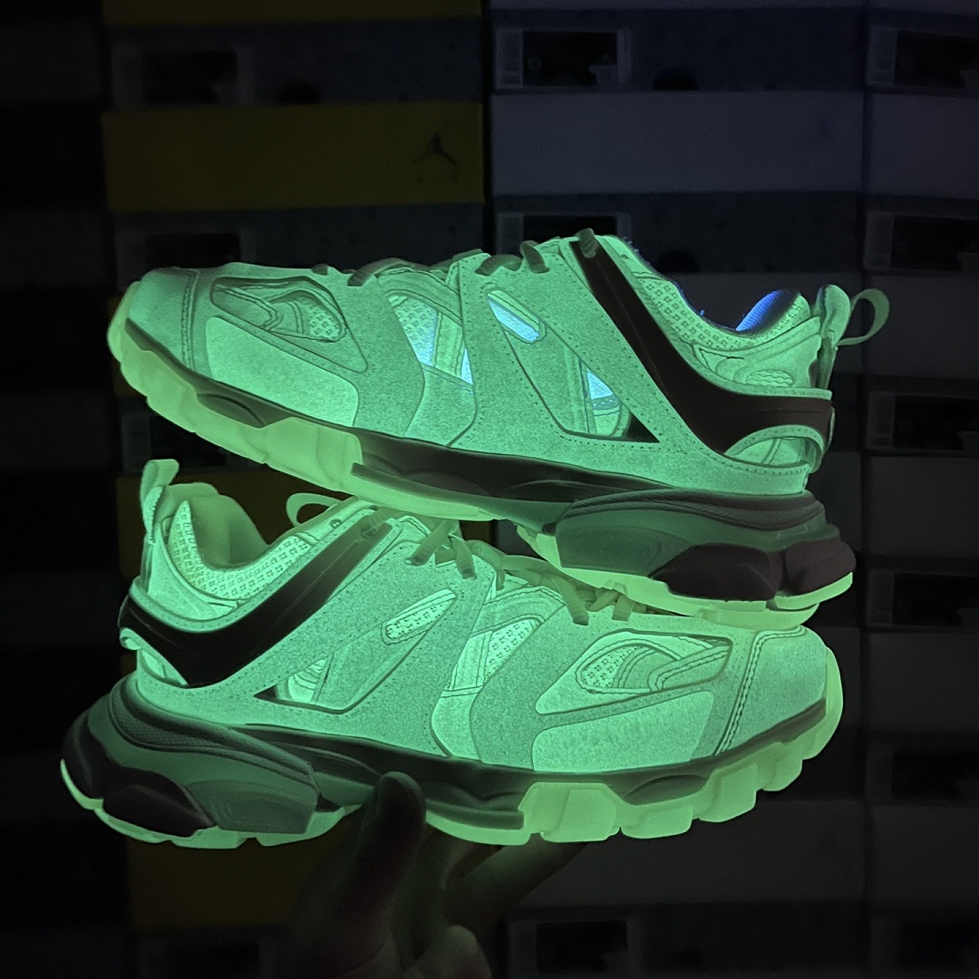 Balenciaga BLCG Track 3.0 - Image 10