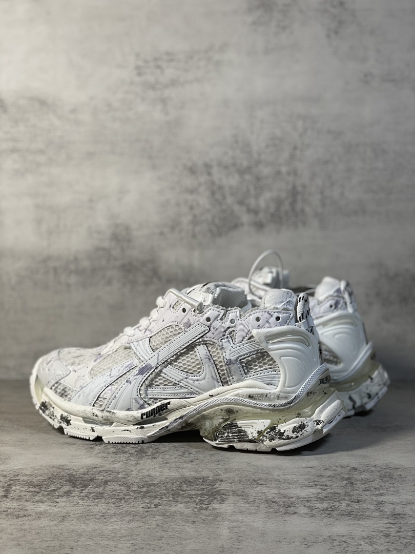 Balenciaga Runner 7.5 - Image 55