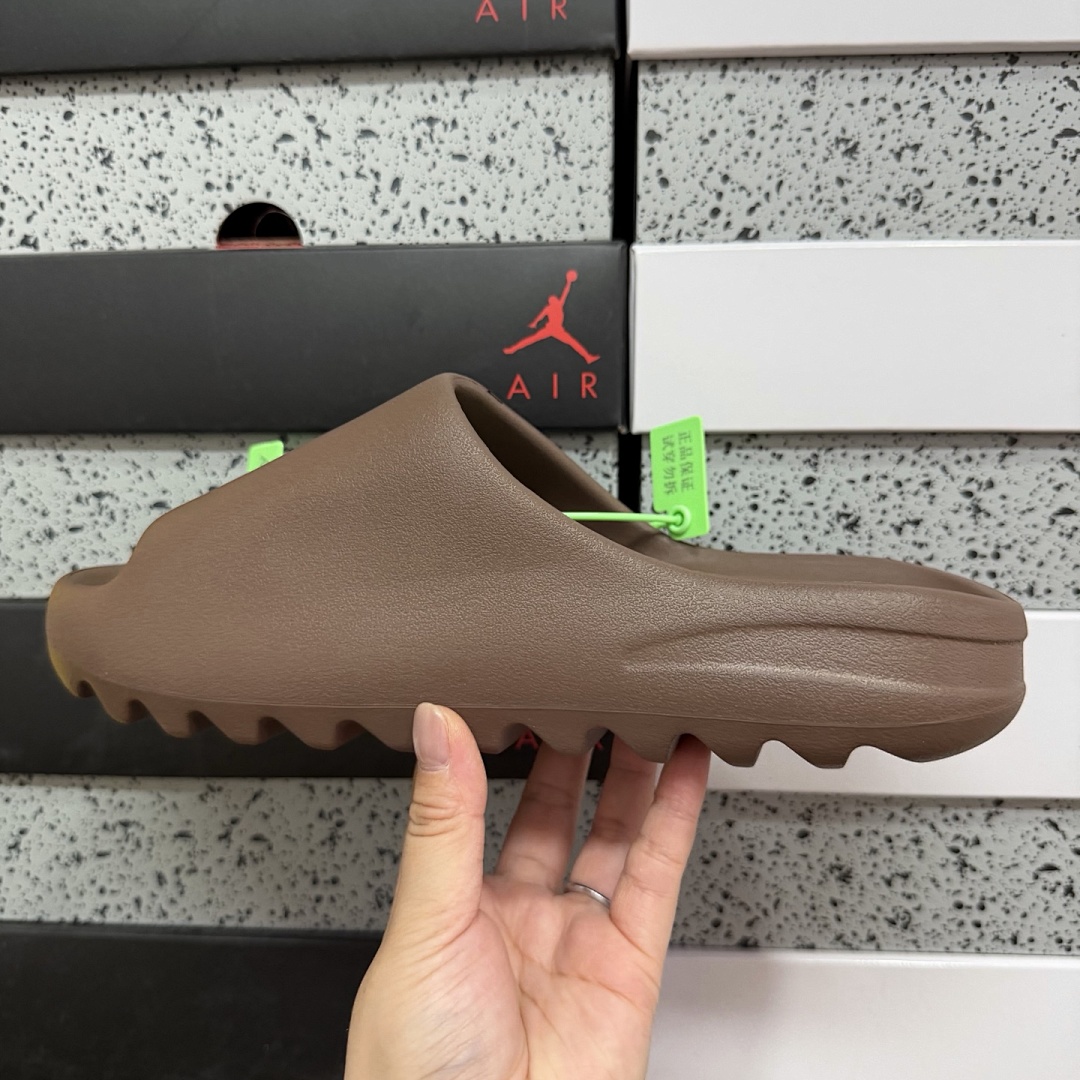 Adidas Slide/Foam Runner - Image 92