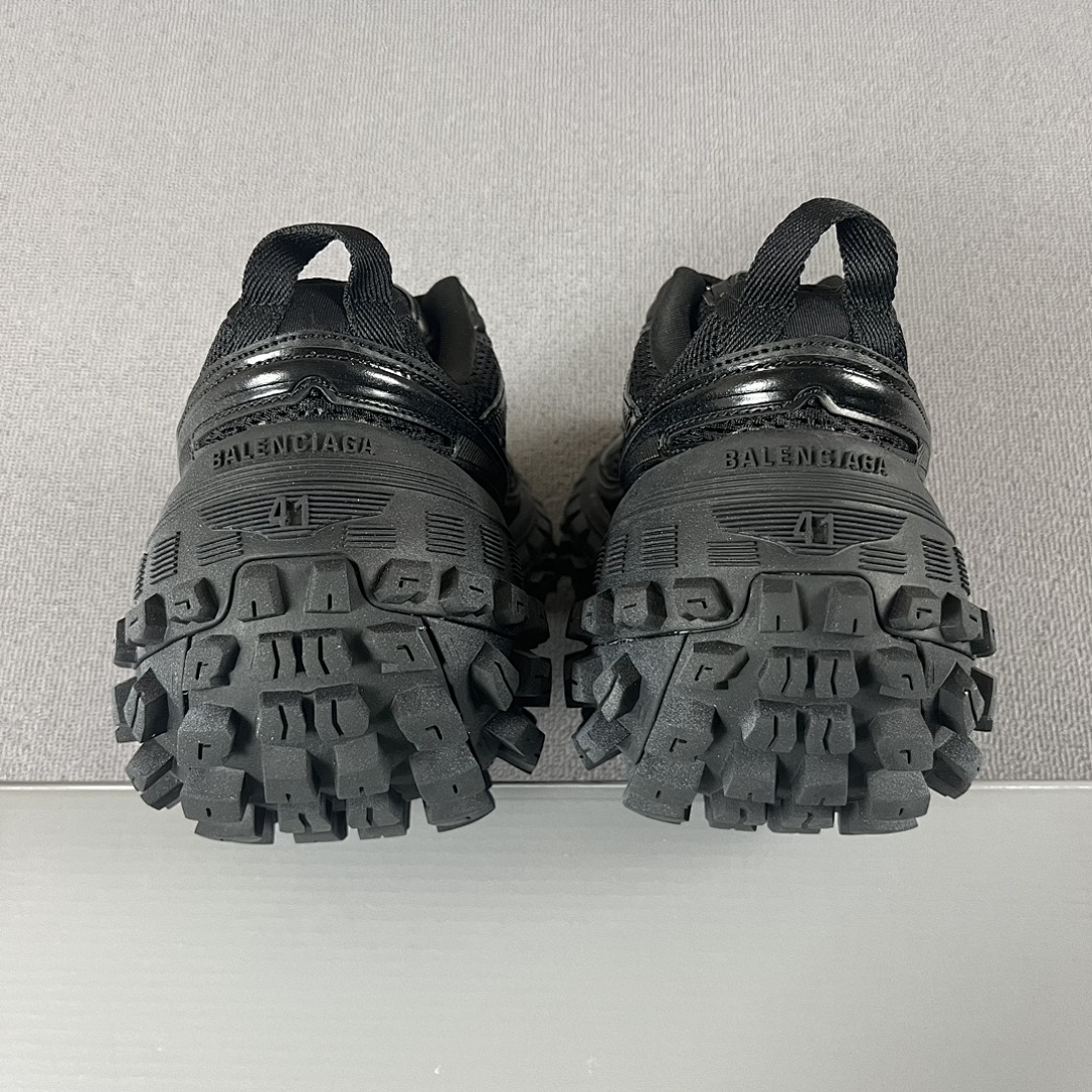 Balenciaga Defender - Image 108