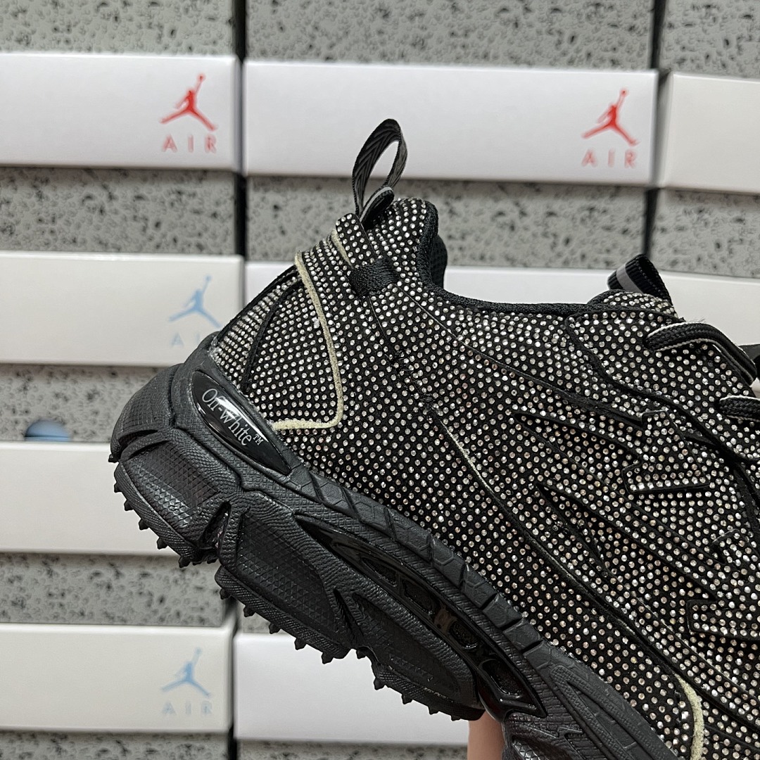 Off-White Be Right Back - Image 7