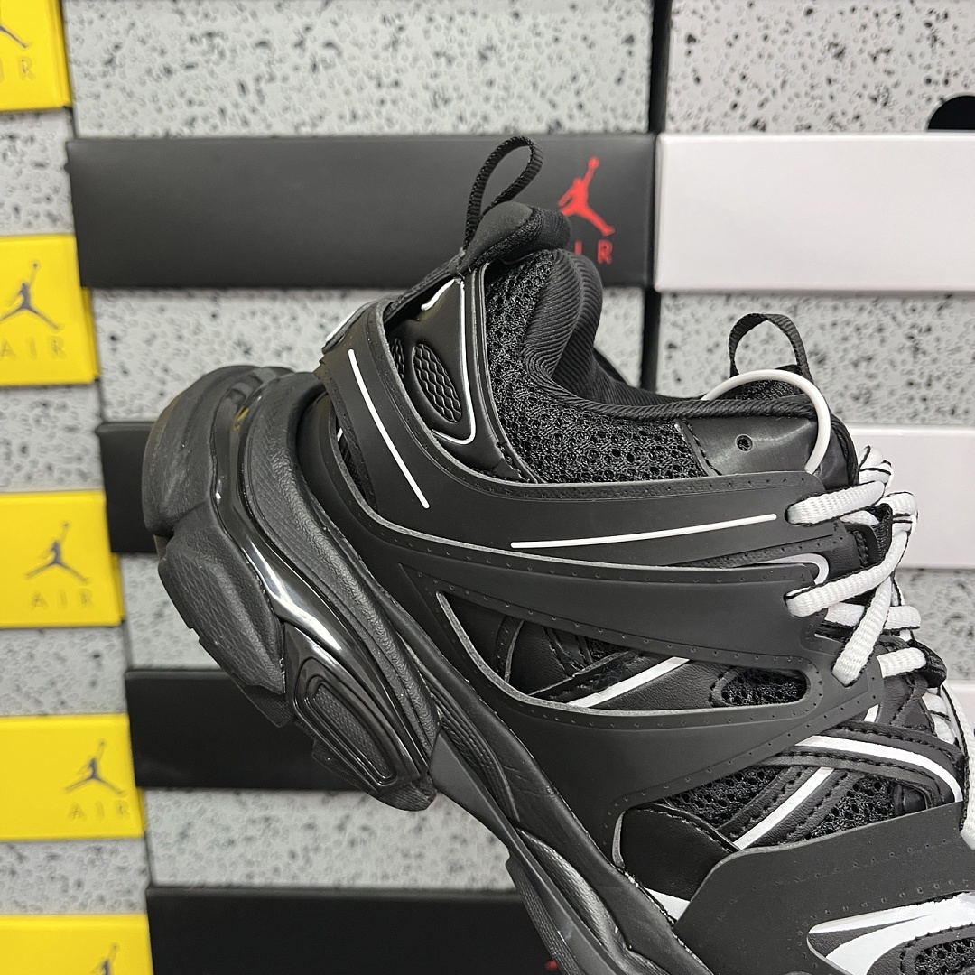 Balenciaga Track - Image 5