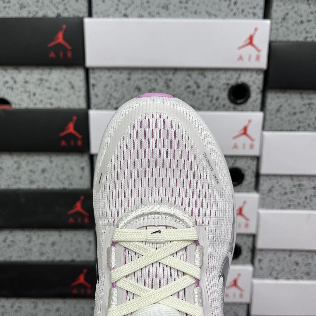 Nike Zoom Vomero - Image 9
