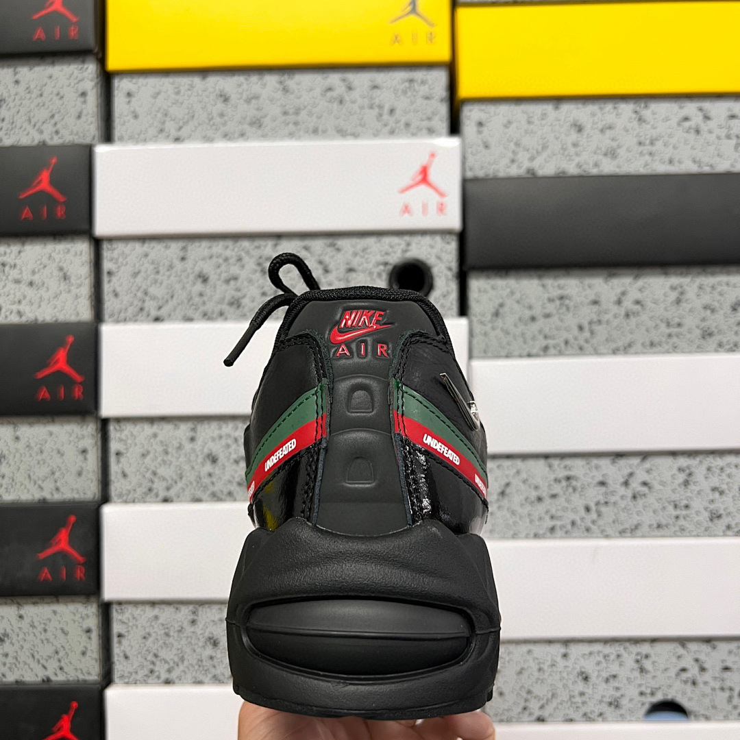 Nike Air Max 95 SP Undefeated (Black) - Image 2
