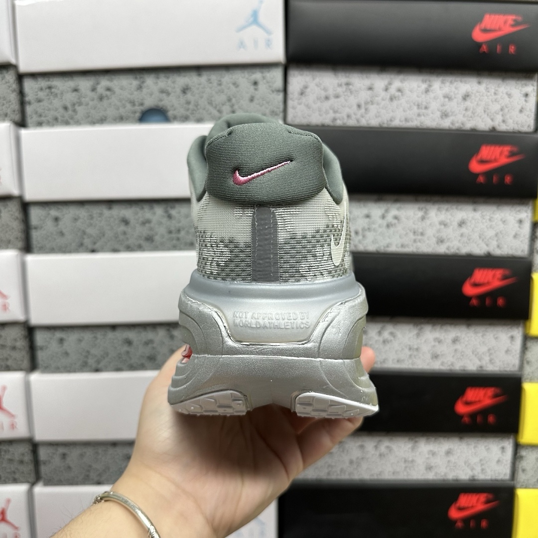 Nike Vomero Premium QS Fleur De-Lis Geyser (Grey) - Image 7