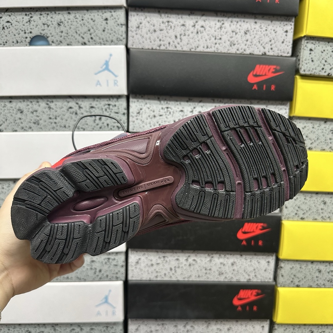 On Running Ozweego 3 Raf Simons Burgundy - Image 9