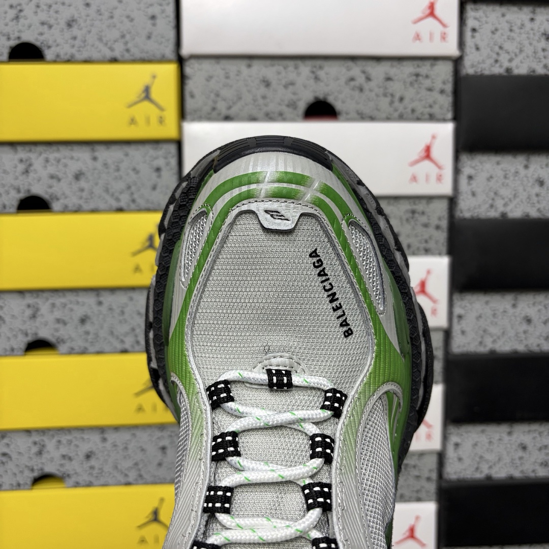 Balenciaga Triple S 2 - Image 3