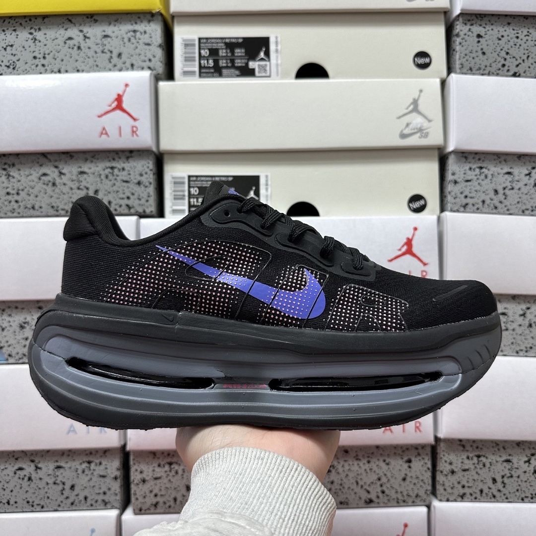 Nike Vomero Premium HQ2050-510 - Image 2