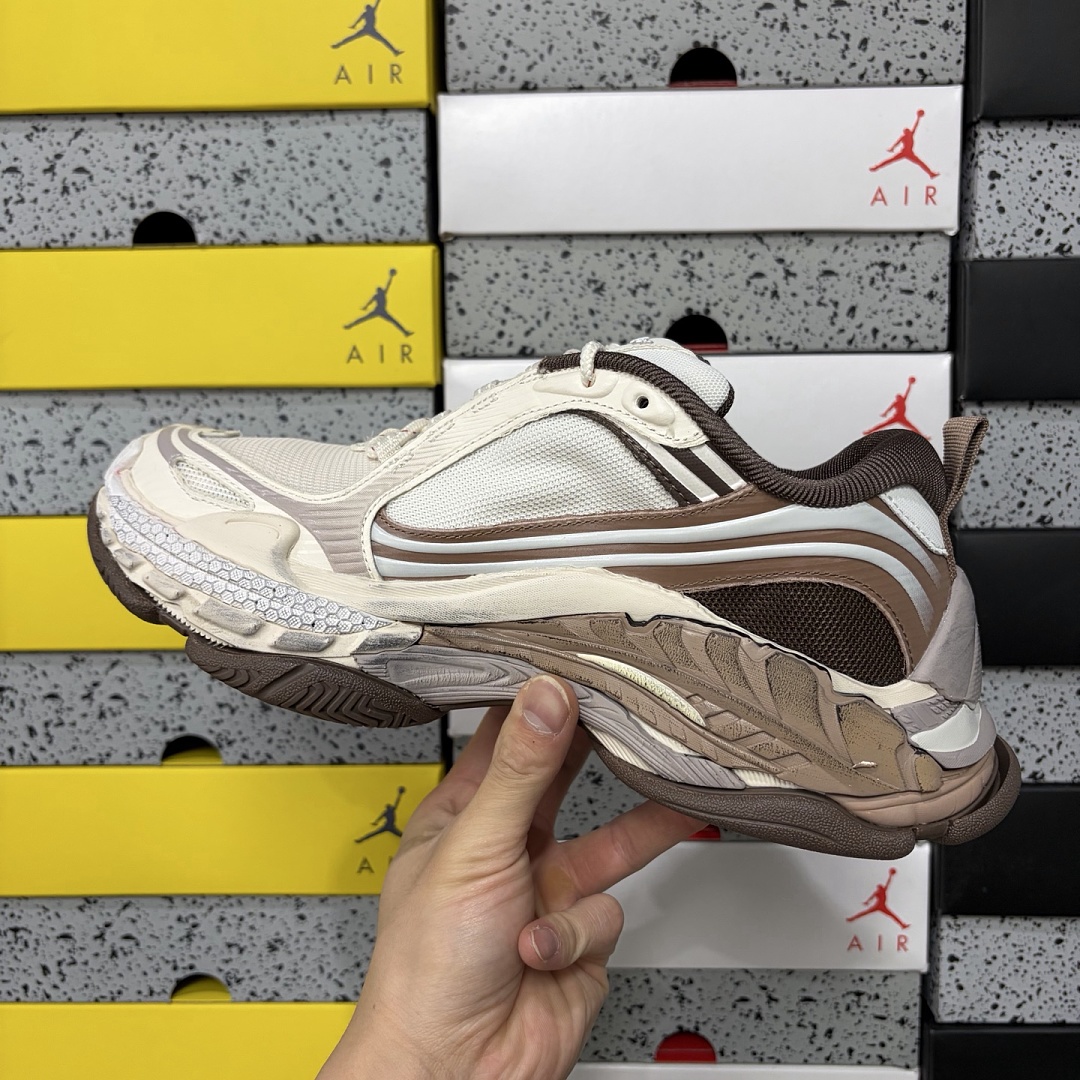 Balenciaga Triple S 2 - Image 12