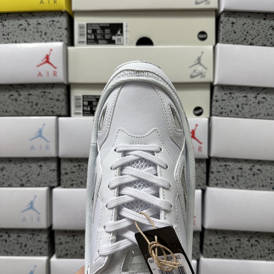 On Running Response Trail 2 Raf Simons - Image 7