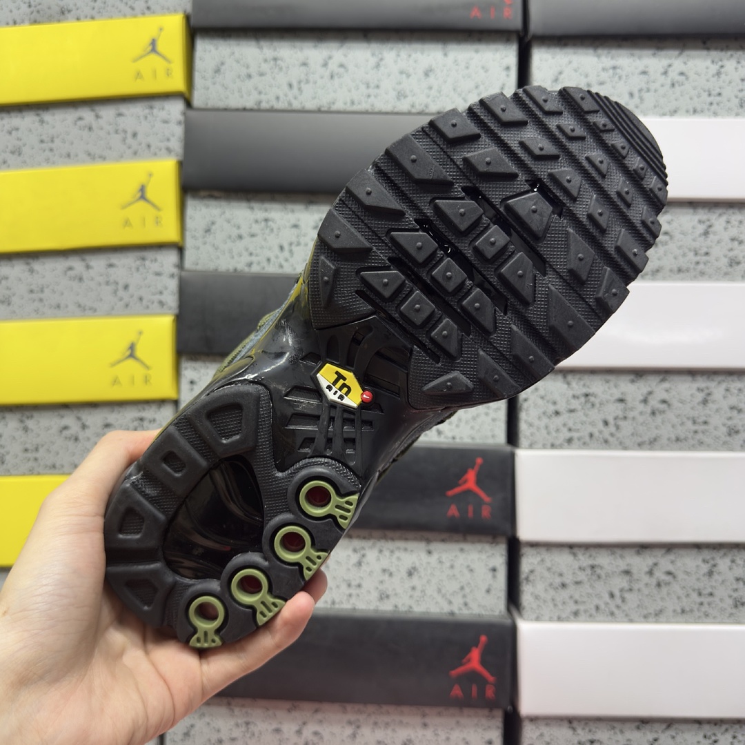 Nike Air Max Plus Utility Medium Olive Black FJ4232-200 Green (Lace Up) - Image 2