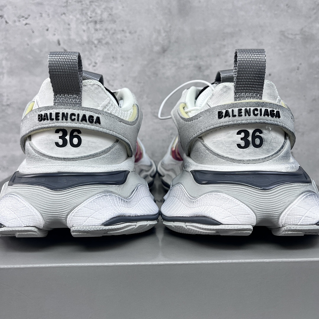 Balenciaga Cargo - Image 64