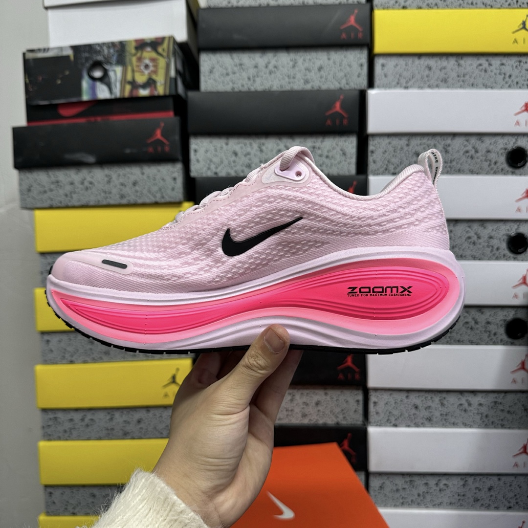 Nike Vomero Plus Pink Foam Hyper - Image 3