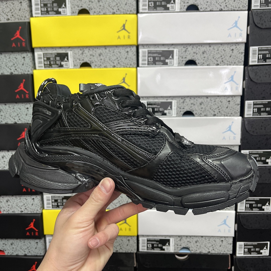 Balenciaga BLCG Runner 7.5 - Image 10