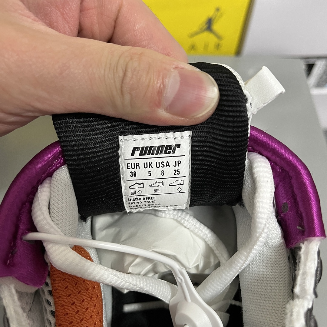 Balenciaga BLCG Runner 7.5 - Image 9
