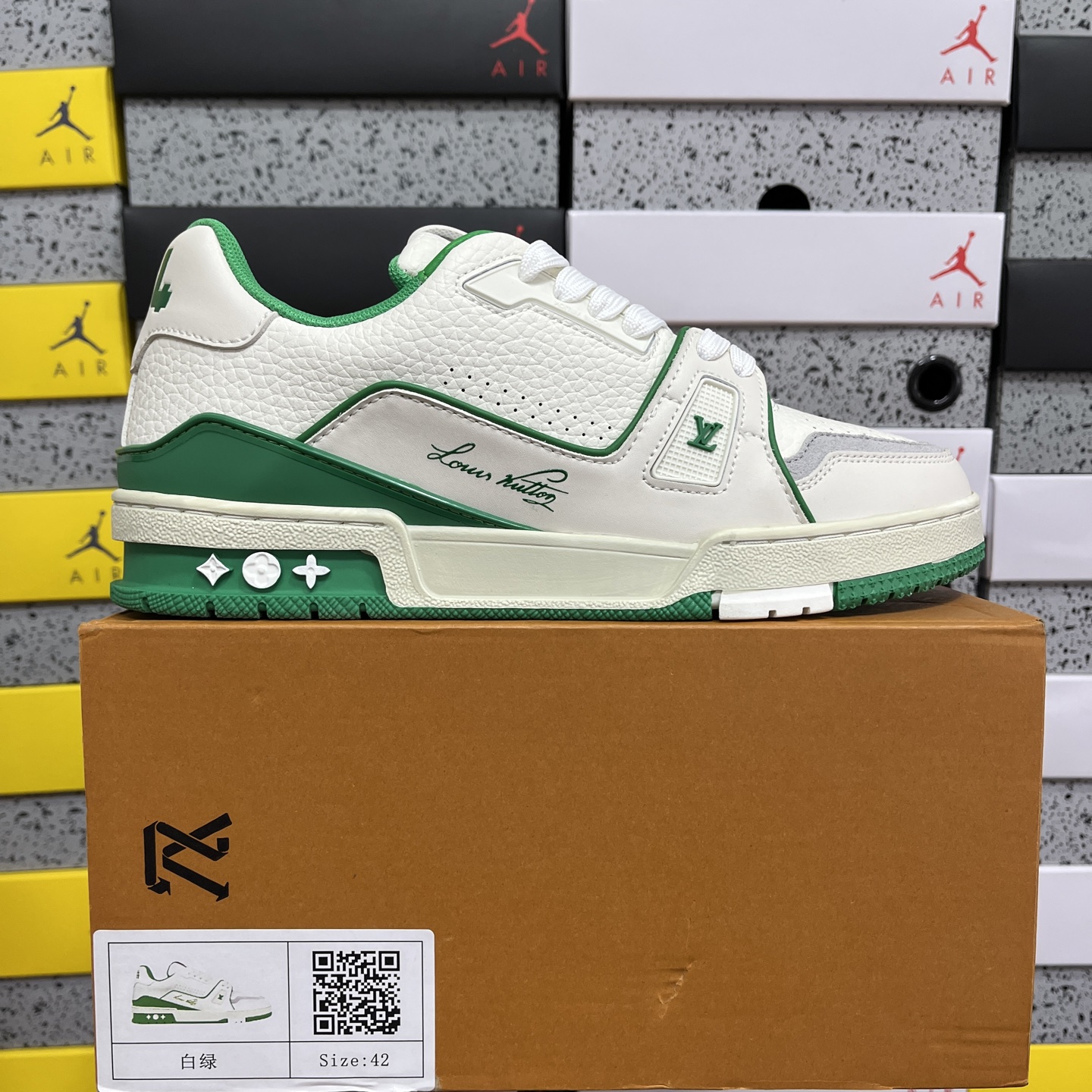 Louis Vuitton Trainer - Image 10