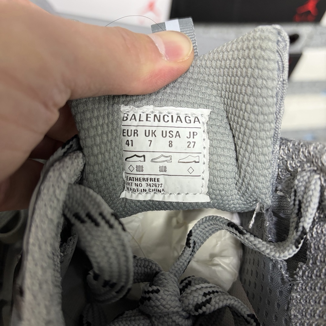 Balenciaga BLCG 3XL - Image 10