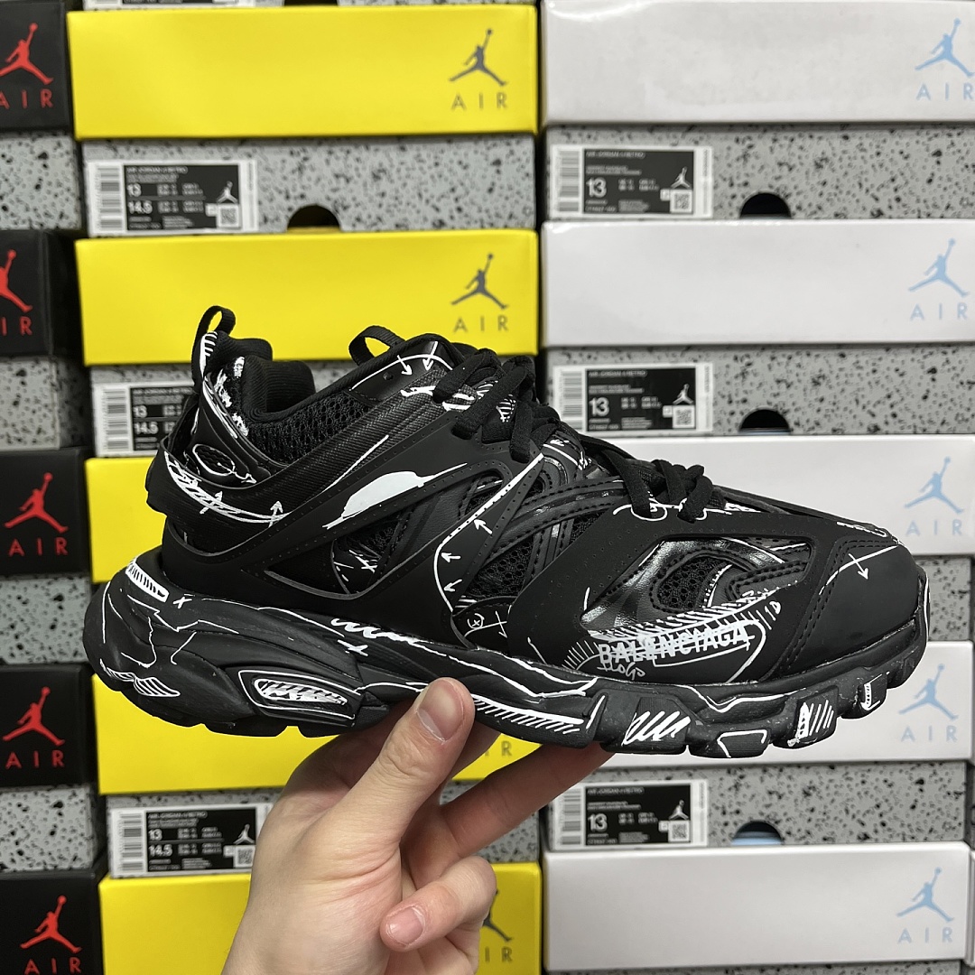 Balenciaga BLCG Track 3.0 - Image 9
