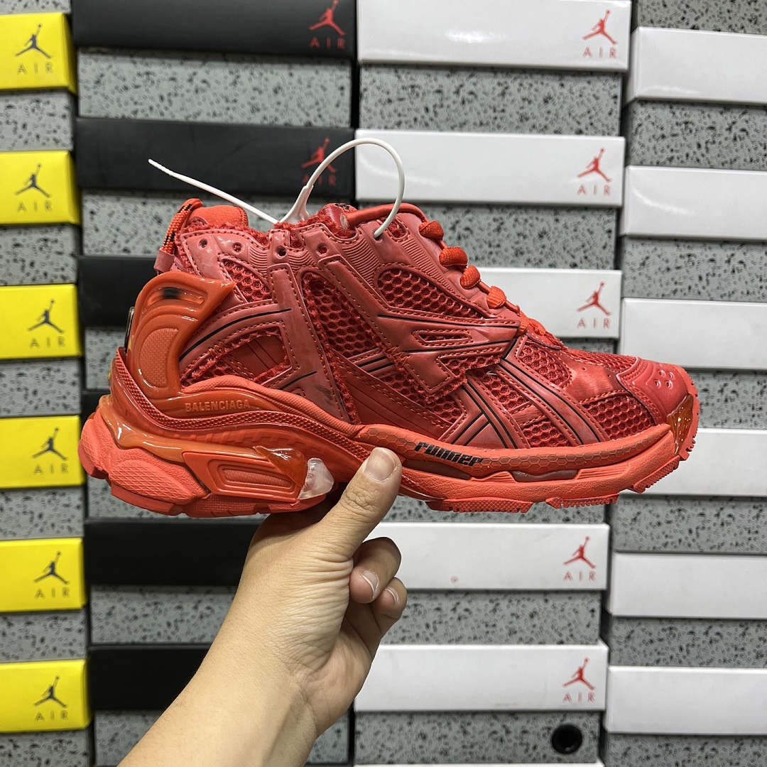 Balenciaga BLCG Runner - Image 2