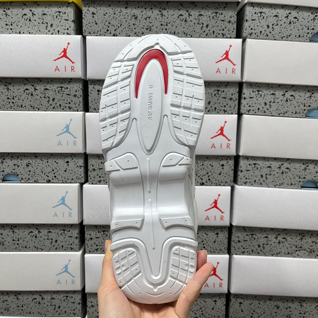 On Running Raf Simons Antei Low Top - Image 3