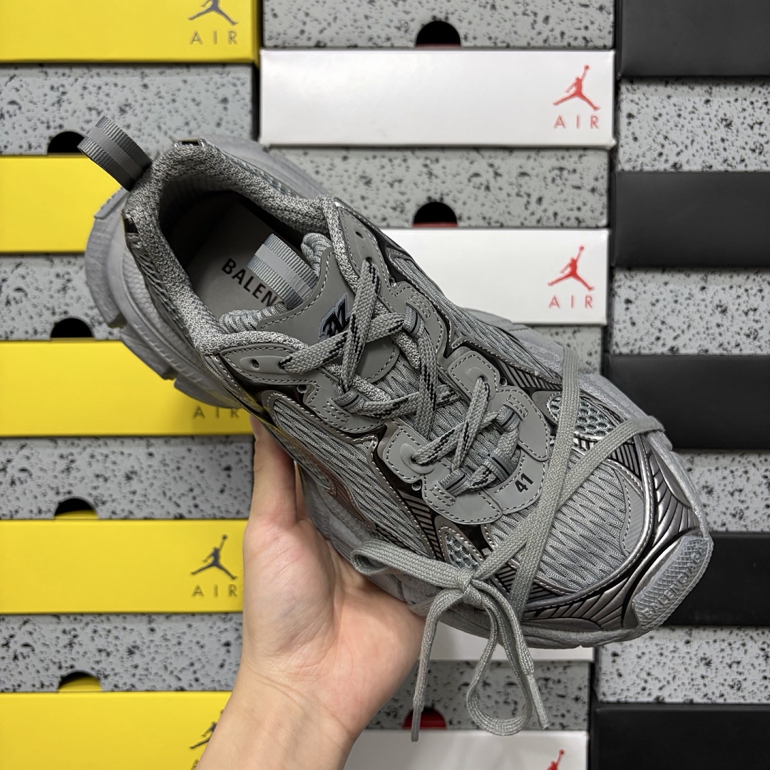 Balenciaga BLCG 3XL - Image 12