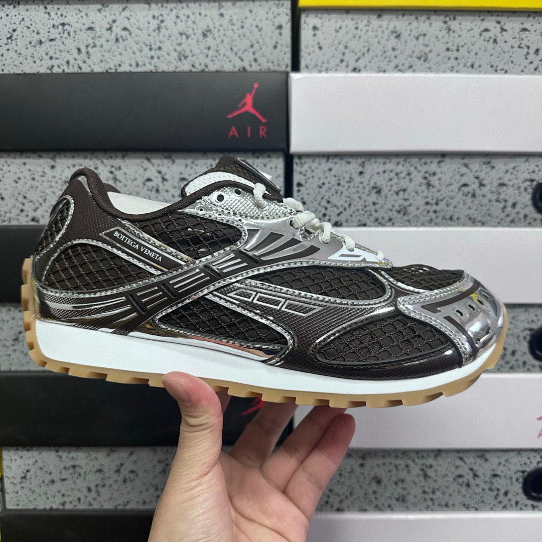 Bottega Veneta Orbit Surf Vapor BV - Image 10