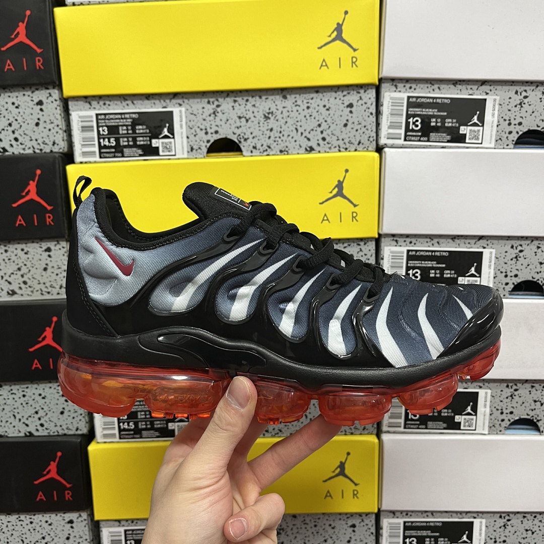 Nike Air VaporMax Plus Shark Black Grey Red Cushion - Image 3