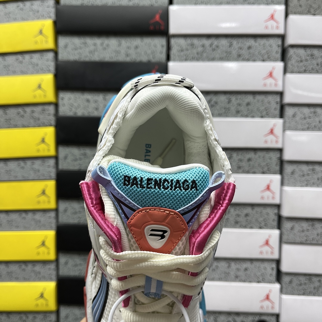Balenciaga BLCG Runner 7.5 - Image 6