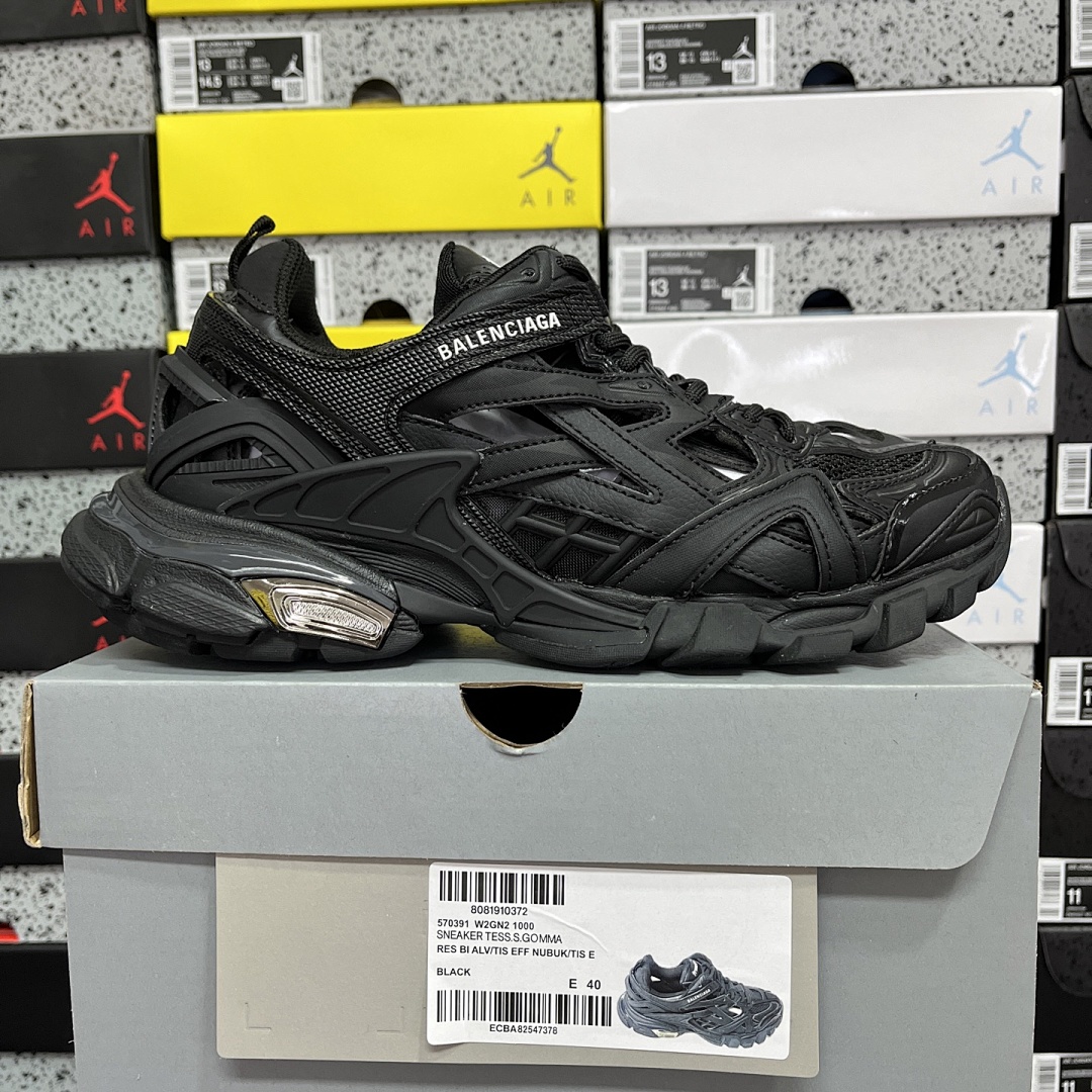 Balenciaga Track 2.0 - Image 45