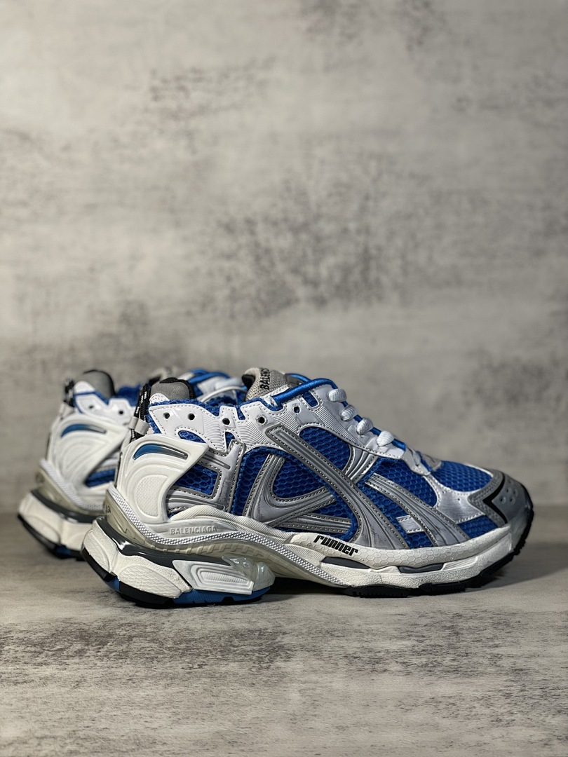 Balenciaga Runner 7.5 - Image 44