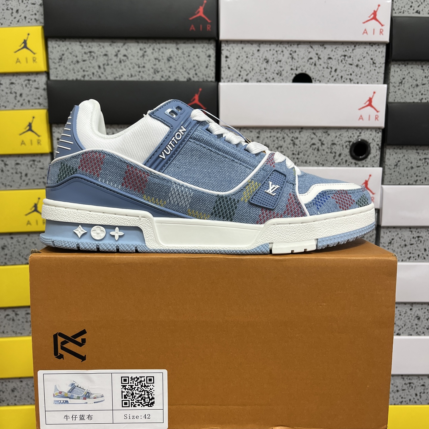 Louis Vuitton Trainer - Image 10