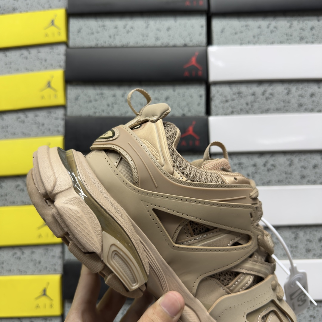 Balenciaga BLCG Track 9059 (Brown) - Image 9