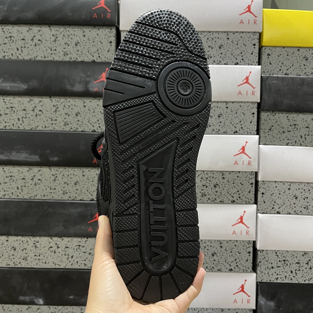 Louis Vuitton Skate Sneaker V3-9 - Image 5
