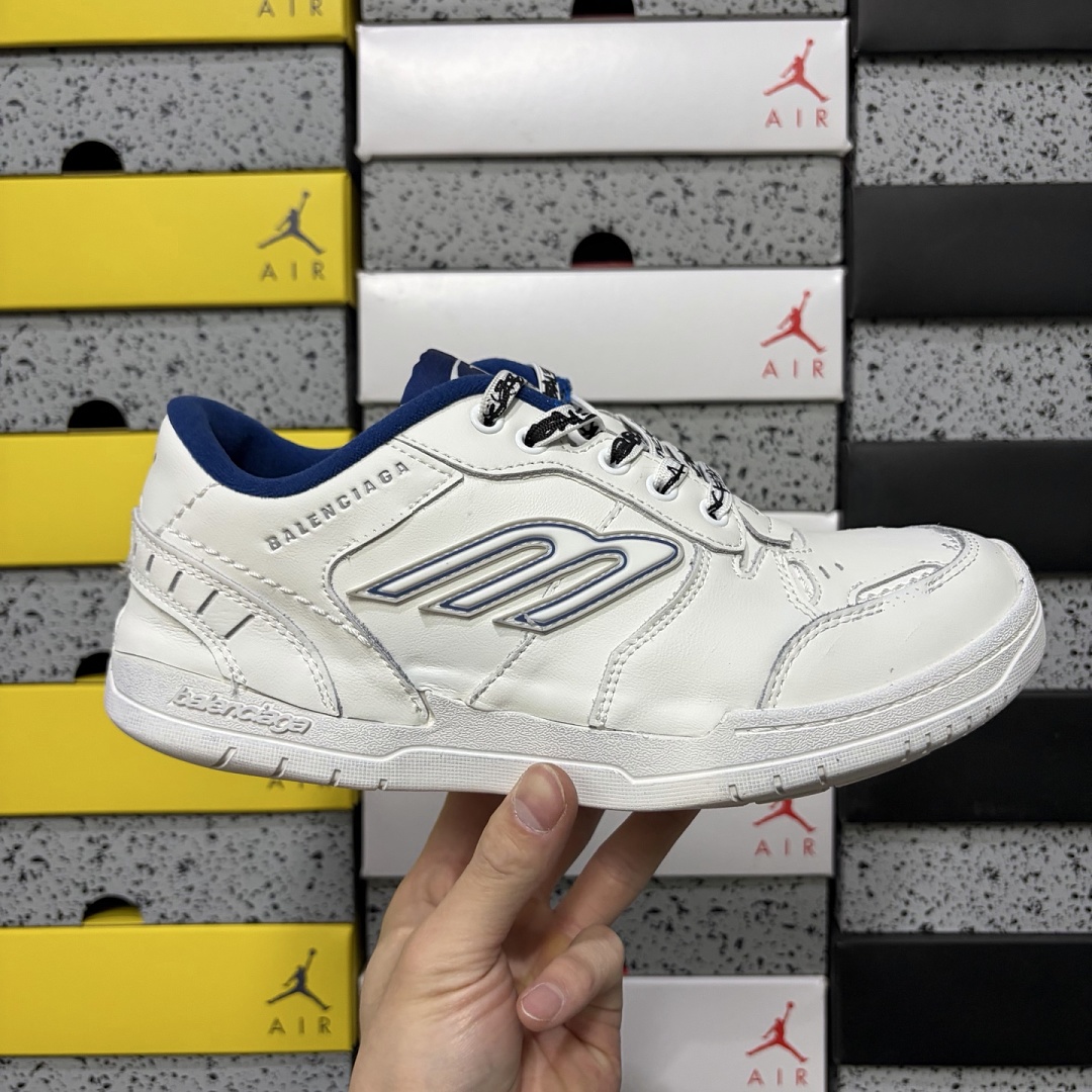 Balenciaga Hamptons Sneakers 9141 - Image 2