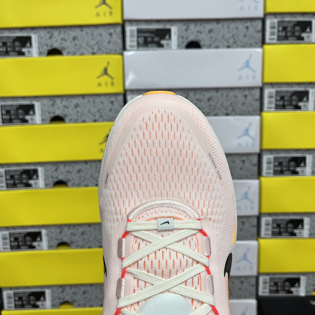 Nike Zoom Vomero - Image 3
