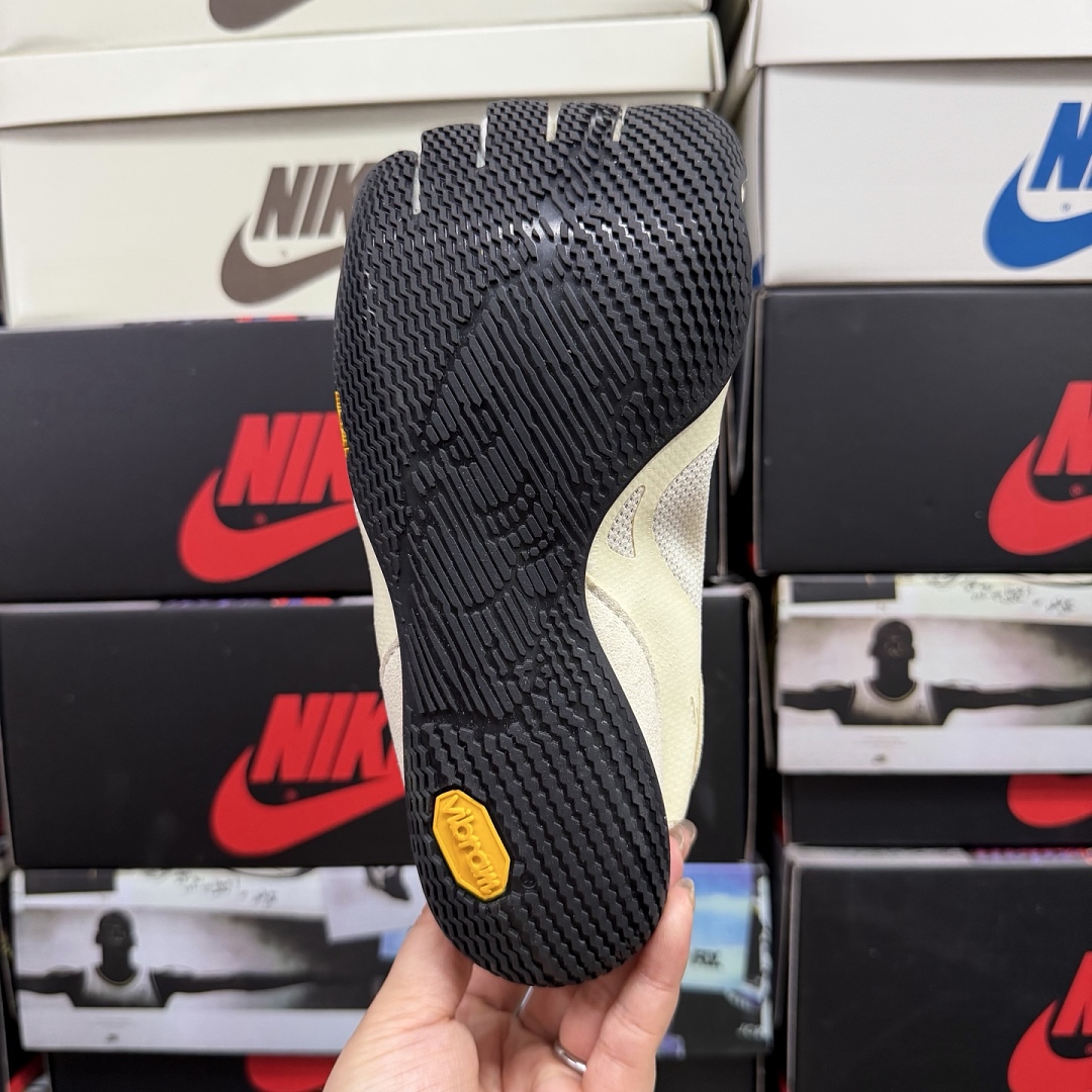 Suicoke Finger Chukka Boot 25W0703 - Image 2