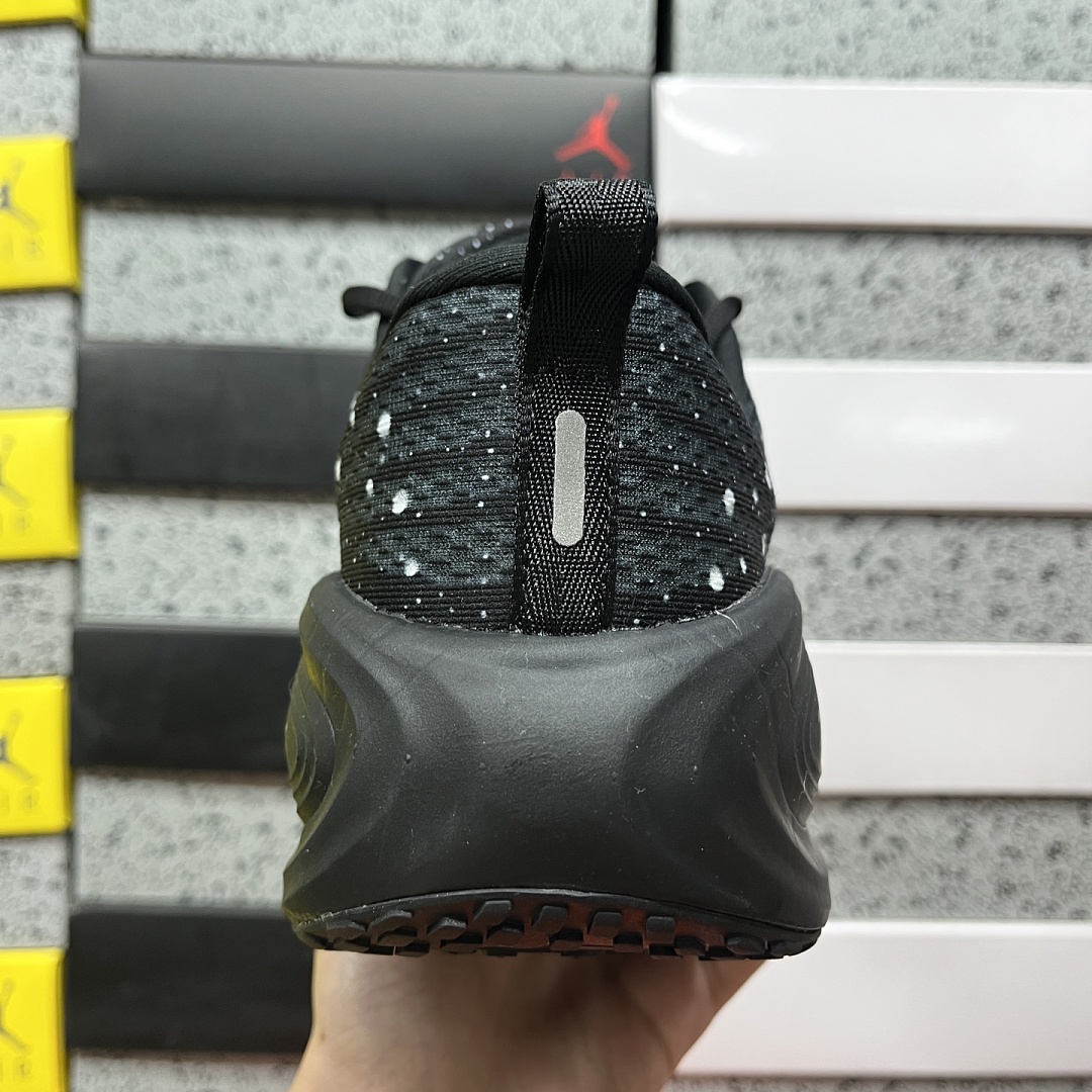 Nike Vomero Plus - Image 9