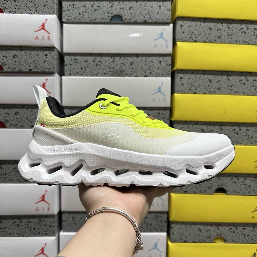 On Running Running Cloudtilt 2 LOEWE Neon Yellow White 3ME10692911 - Image 3