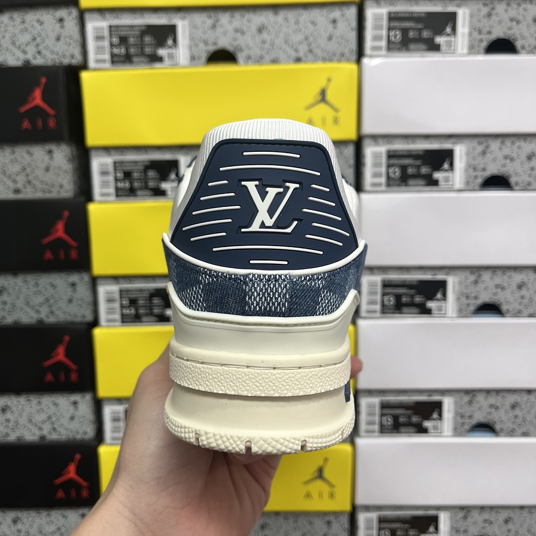 Louis Vuitton Trainer 1-07 - Image 7