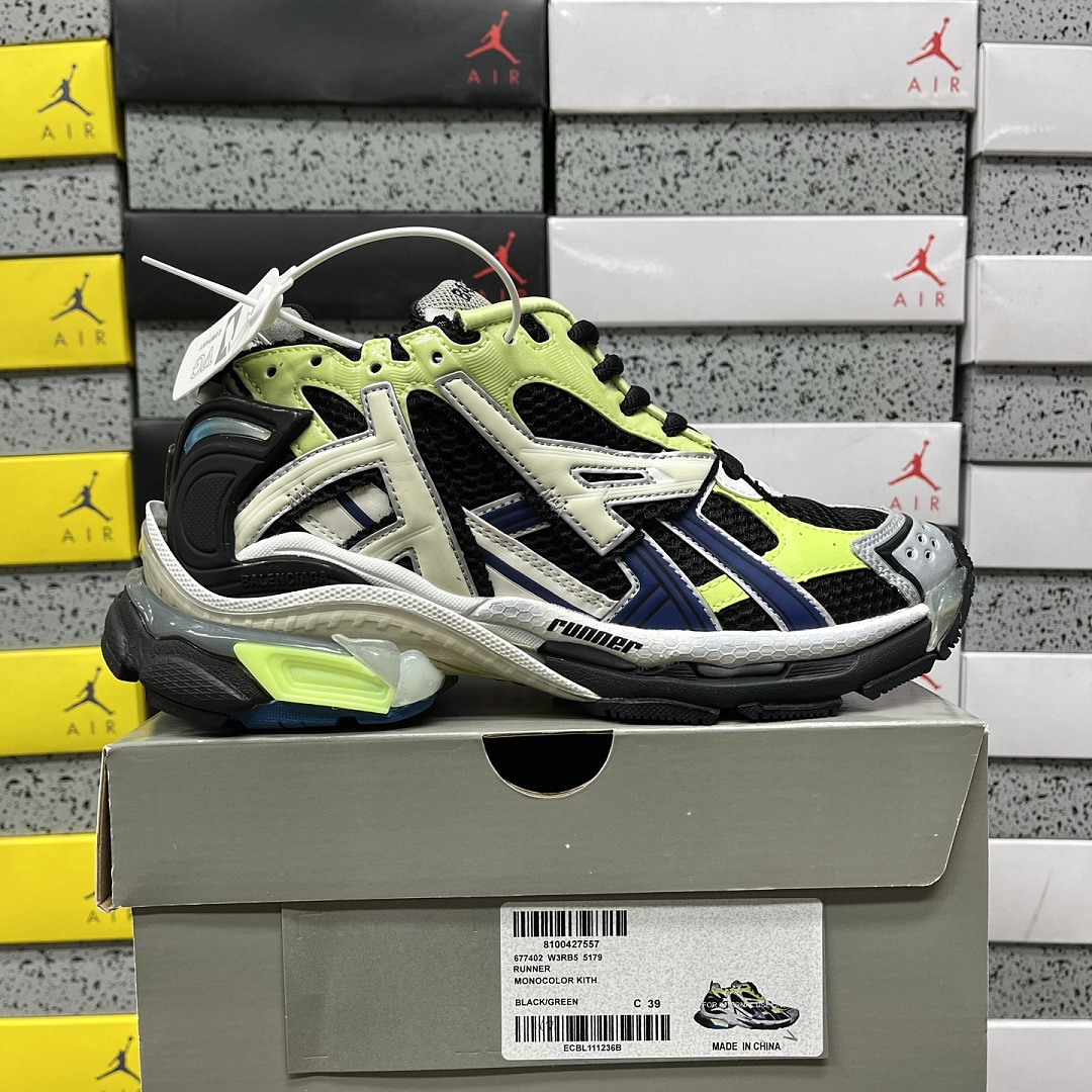 Balenciaga BLCG Runner - Image 91